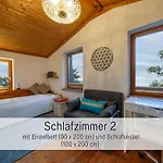Toepferhaus - Strandnah, Haustierfreundlich, Kaminofen, Garten, Platz Fuer 3 Erwachsene, 2 *