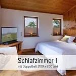Semesterbostad Toepferhaus - Strandnah, Haustierfreundlich, Kaminofen, Garten, Platz Fuer 3 Erwachsene, 2 *
