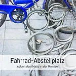 Toepferhaus - Strandnah, Haustierfreundlich, Kaminofen, Garten, Platz Fuer 3 Erwachsene, 2 * Steinberg (Schleswig-Holstein)