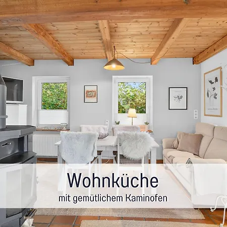 Toepferhaus - Strandnah, Haustierfreundlich, Kaminofen, Garten, Platz Fuer 3 Erwachsene, 2 Steinberg (Schleswig-Holstein)